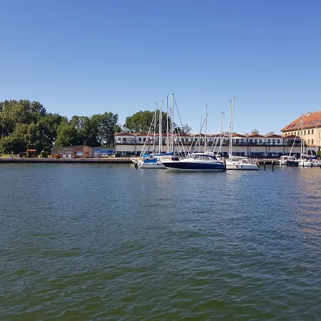 Segelhafenidyll - Direkte U. Ruhige Wasserlage